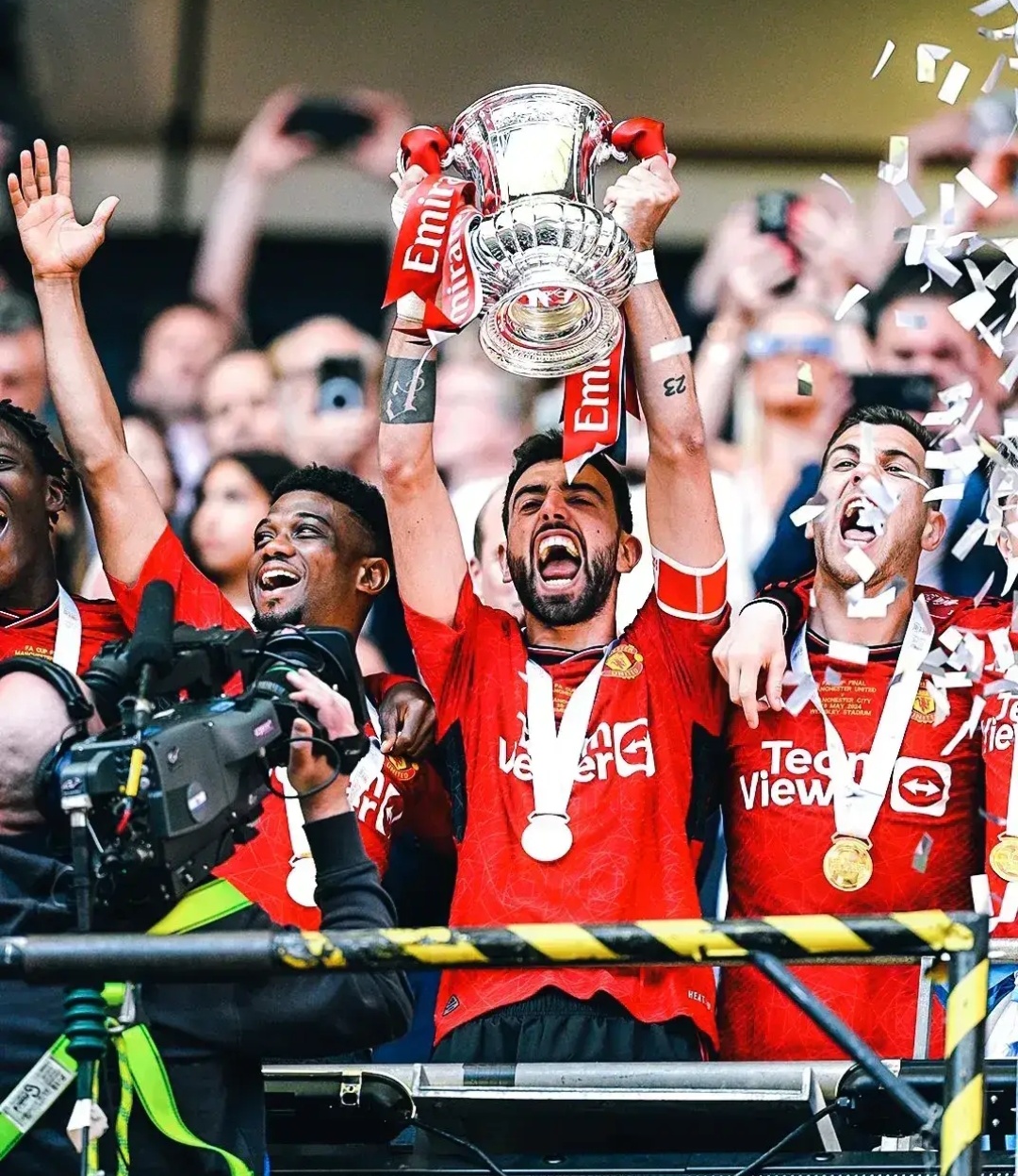 开云体育网站-曼联迎欧联关键赛，今夜外线爆发，悬念犹存，球队文化再被提及