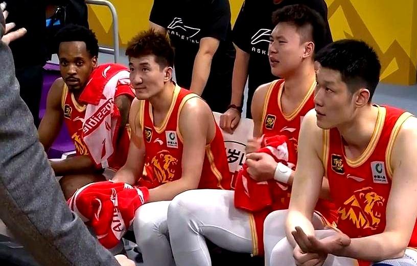 开云体育-关键时刻德甲焦点战；广厦男篮防线松动；信心回归；身体对抗强度拉满